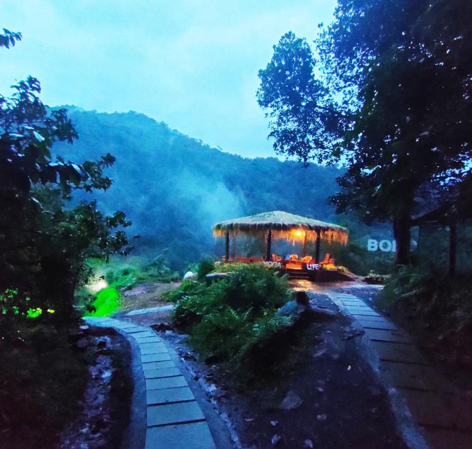 Holistic Stay Eco-Resort & Ayurvedic Retreat Paithalmala Buitenkant foto