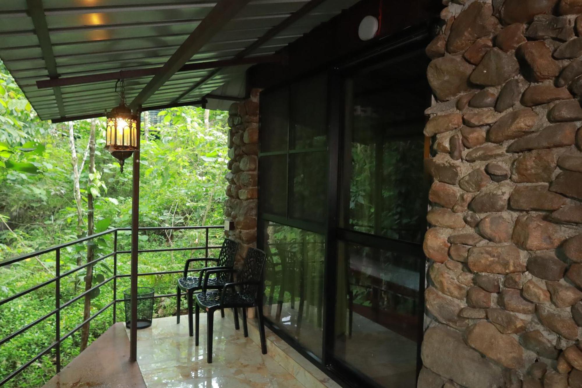 Holistic Stay Eco-Resort & Ayurvedic Retreat Paithalmala Buitenkant foto