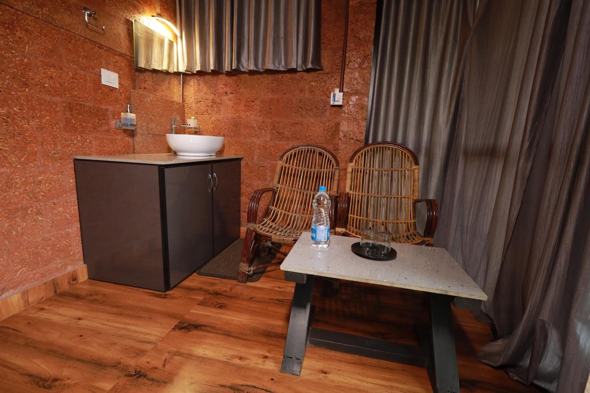 Holistic Stay Eco-Resort & Ayurvedic Retreat Paithalmala Buitenkant foto