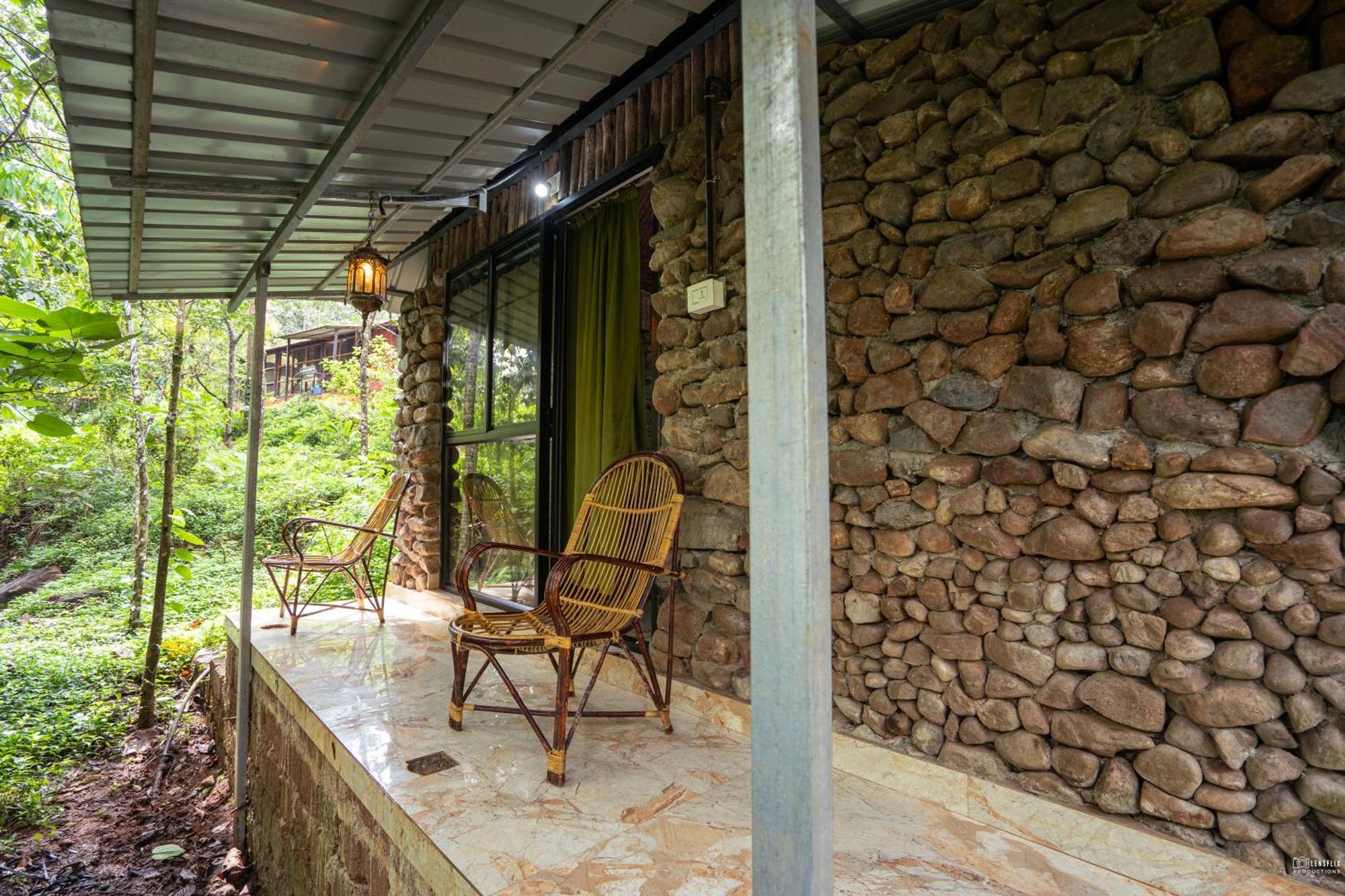 Holistic Stay Eco-Resort & Ayurvedic Retreat Paithalmala Buitenkant foto