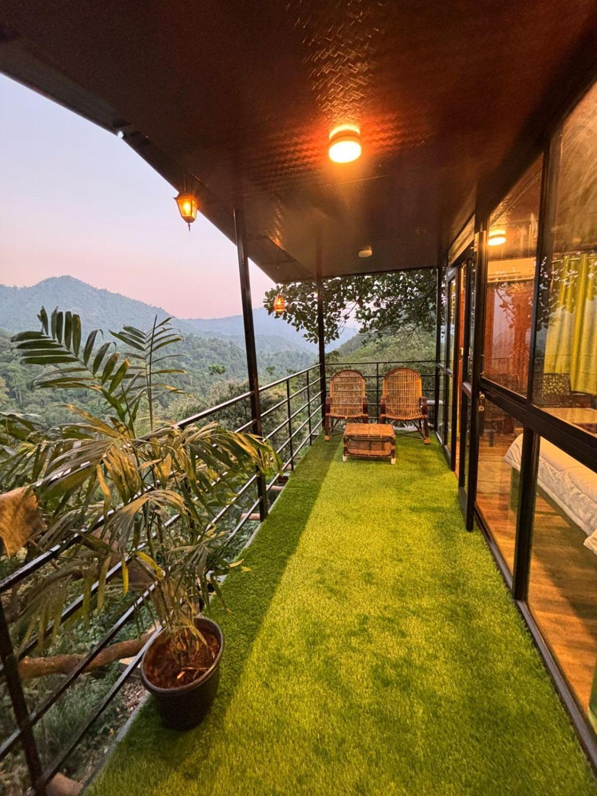 Holistic Stay Eco-Resort & Ayurvedic Retreat Paithalmala Buitenkant foto